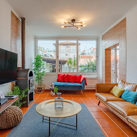 Oasis House 세투발