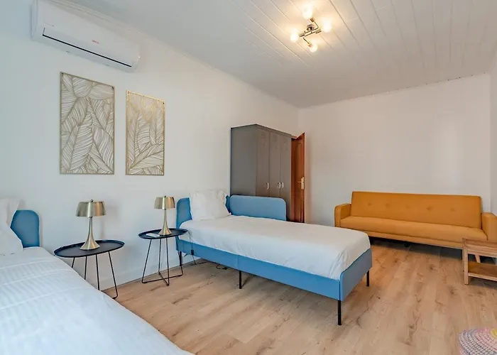 Oasis House 度假居 塞图巴尔