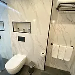 Oasis House Nyaraló