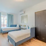 Oasis House Nyaraló
